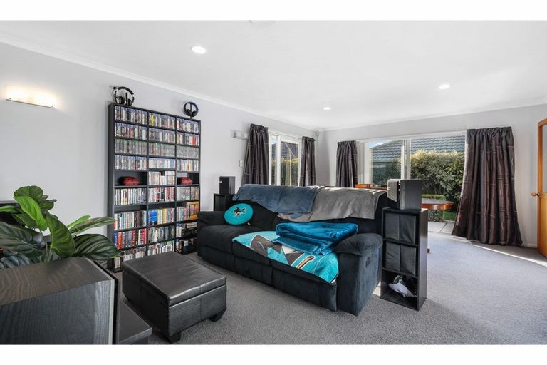 Photo of property in 7 Innisfree Place, Northwood, Christchurch, 8051