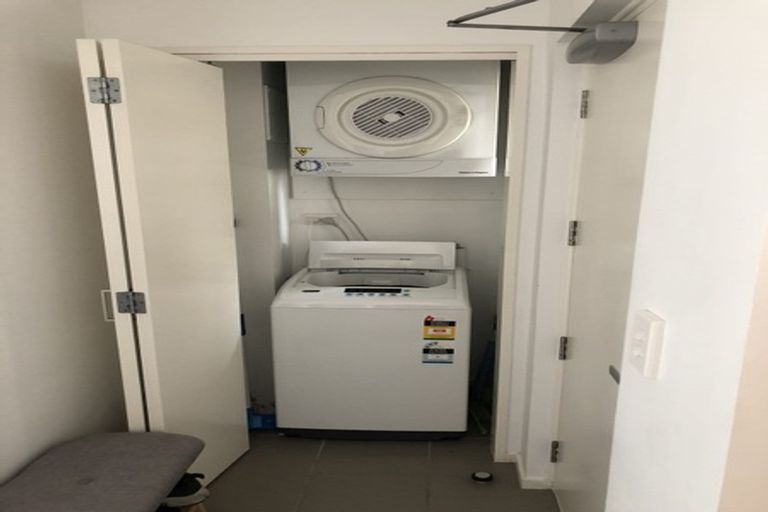 Photo of property in 4c/71 Spencer Road, Oteha, Auckland, 0632