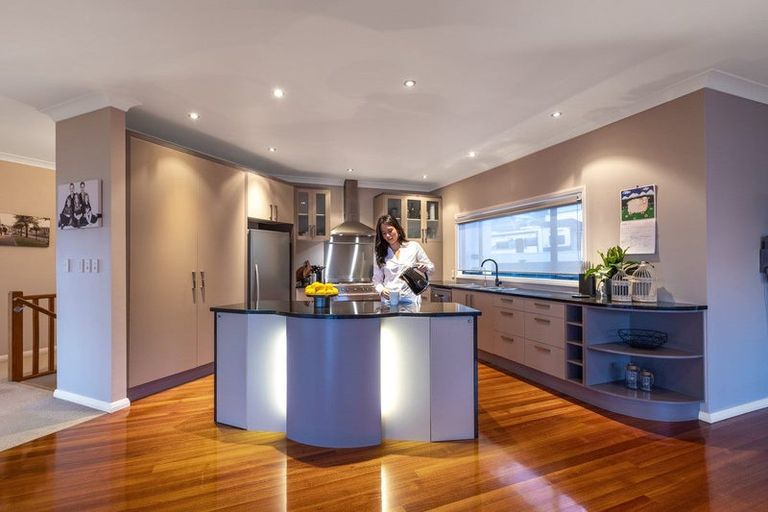 Photo of property in 10 Ascot Way, Orewa, 0931