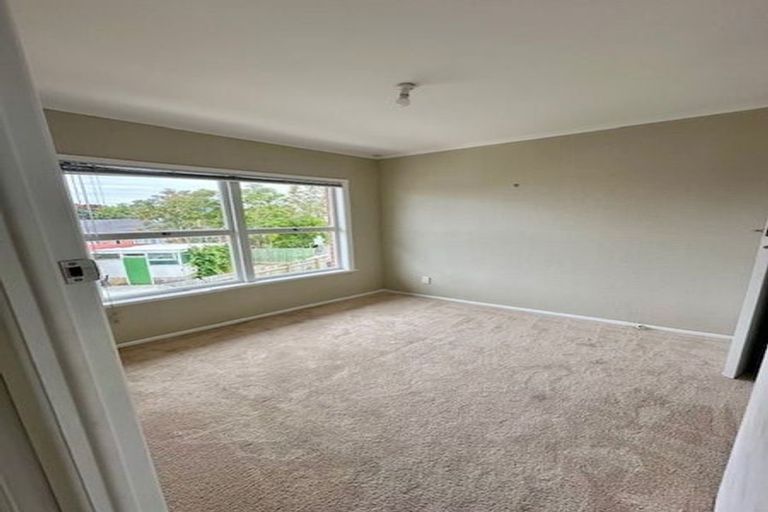 Photo of property in 1/42 Evelyn Place, Hillcrest, Auckland, 0627
