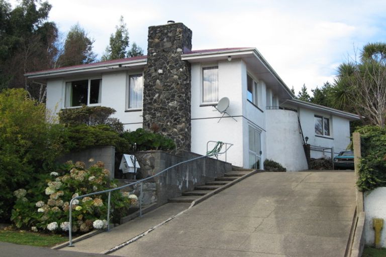 Photo of property in 2 Calypso Place, Rothesay Bay, Auckland, 0630