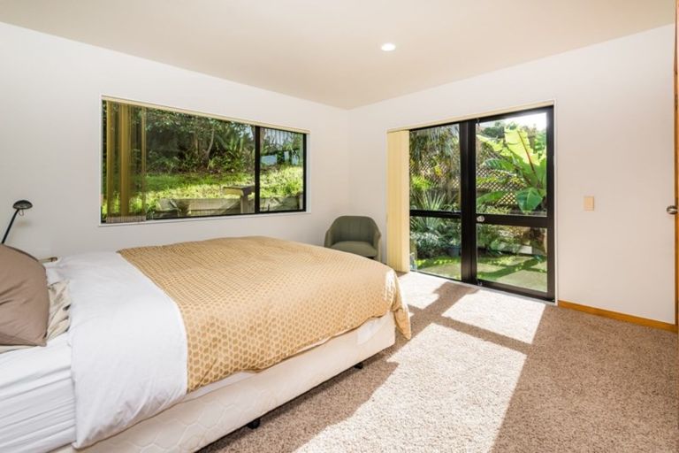 Photo of property in 52a Heathcote Road, Castor Bay, Auckland, 0620