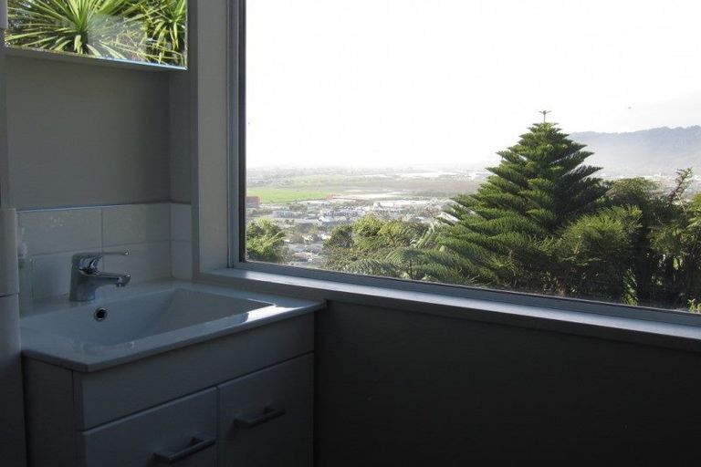Photo of property in 3 Arnott Heights East, Greymouth, 7805