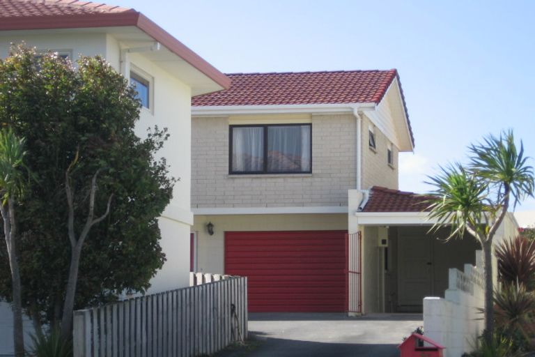 Photo of property in 6b Sunbrae Grove, Mount Maunganui, 3116