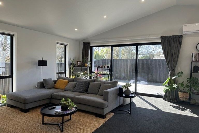 Photo of property in 8 Moore Street, Milton, 9220