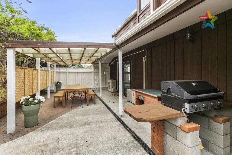 Photo of property in 296 Maungaraki Road, Maungaraki, Lower Hutt, 5010