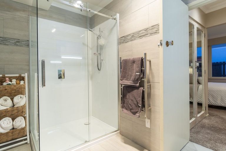 Photo of property in 429 Otumoetai Road, Otumoetai, Tauranga, 3110