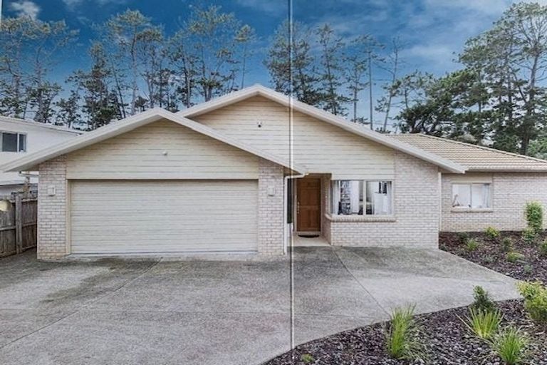 Photo of property in 24 Durbin Court, Greenhithe, Auckland, 0632