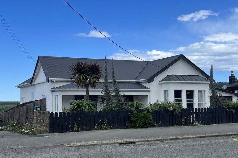 Photo of property in 21 Wharfe Street, South Hill, Oamaru, 9400
