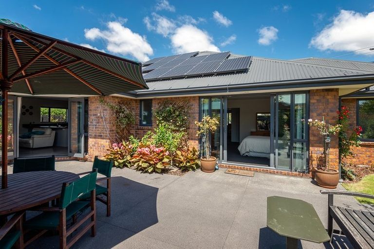 Photo of property in 186 Cashmere Road, Hoon Hay, Christchurch, 8025