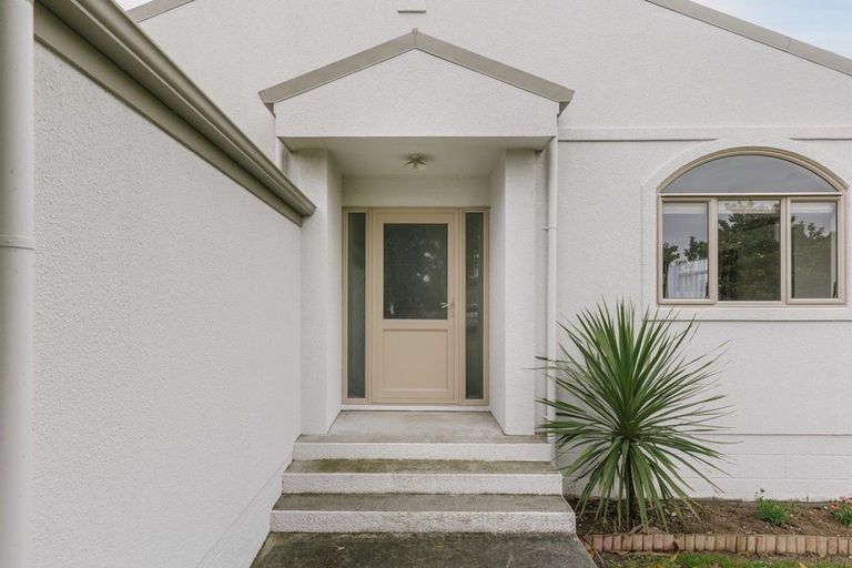 Photo of property in 14 Emmerdale Mews, Highbury, Palmerston North, 4412