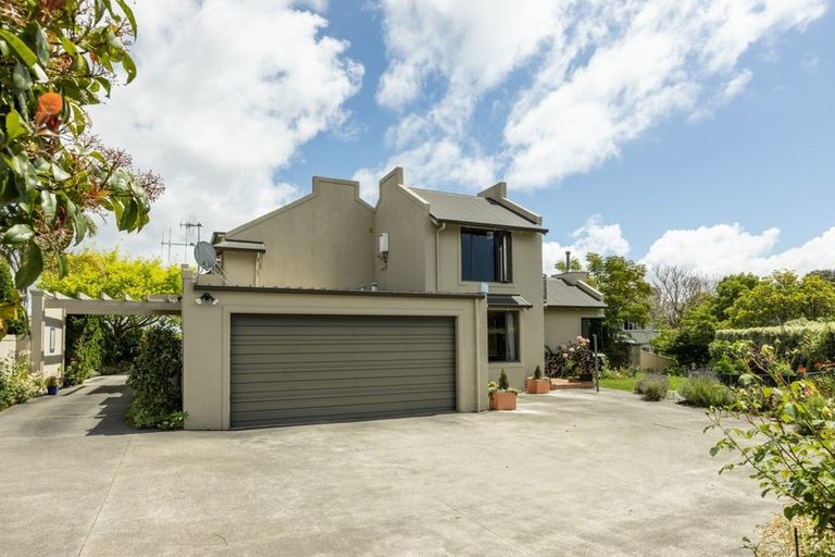 Photo of property in 49 Hikanui Drive, Havelock North, 4130
