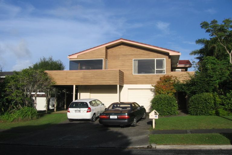 Photo of property in 10 Chatswood Grove, Chatswood, Auckland, 0626