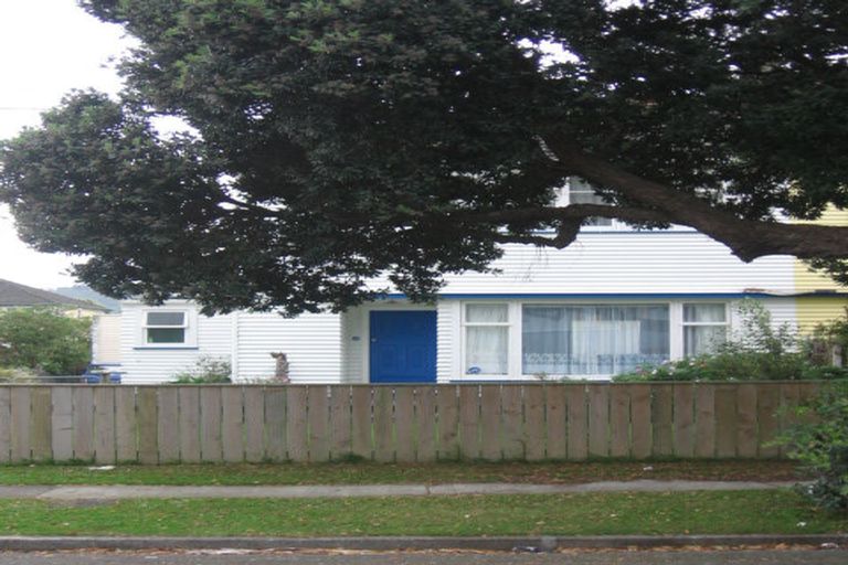 Photo of property in 15 Durham Crescent, Fairfield, Lower Hutt, 5011