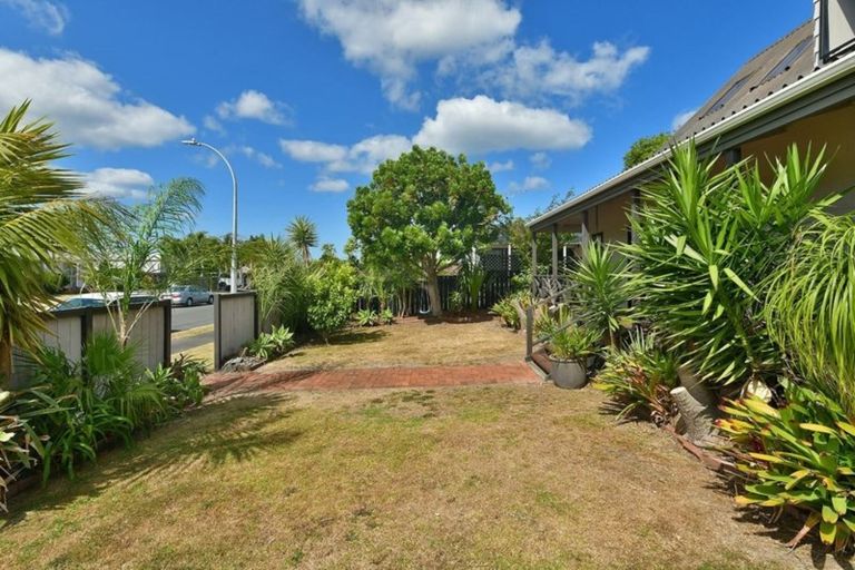 Photo of property in 118 Florence Avenue, Orewa, 0931