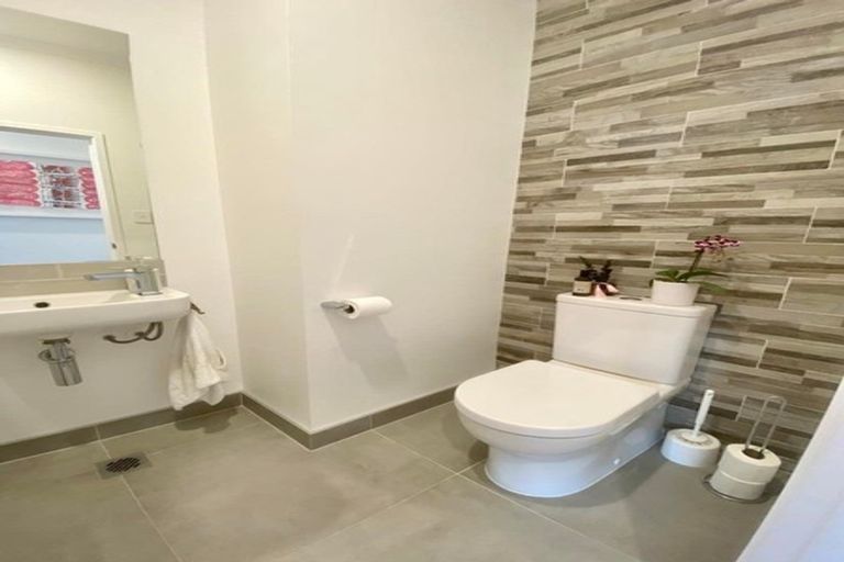 Photo of property in 2/42 Nugget Avenue, Hobsonville, Auckland, 0616