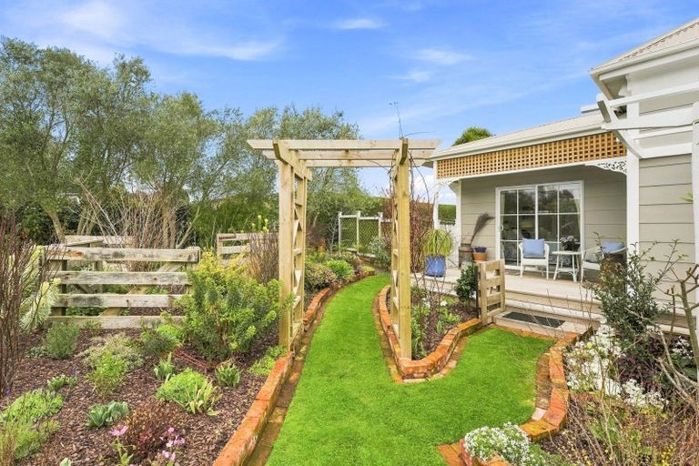 Photo of property in 8a Tirimoana Place, Otamatea, Whanganui, 4501