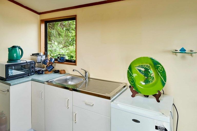 Photo of property in 16 Moana Road, Plimmerton, Porirua, 5026