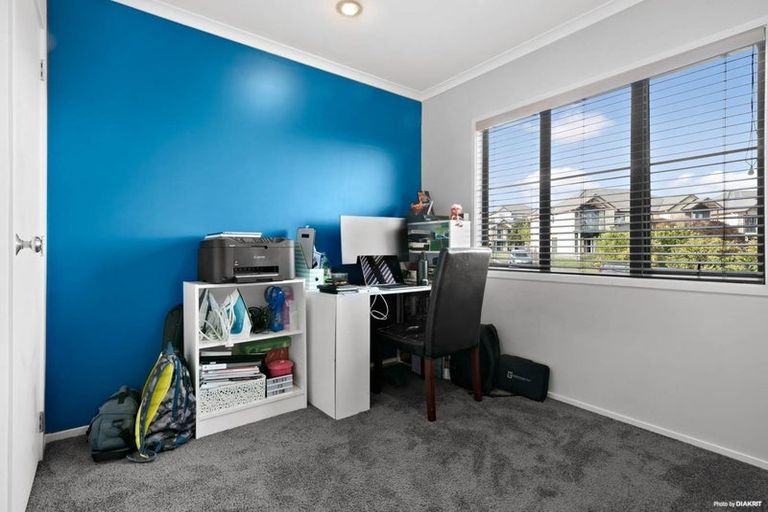 Photo of property in 13 Candlestick Place, Oteha, Auckland, 0632