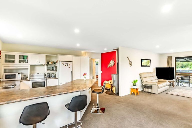 Photo of property in 4 Bluff Street, Coalgate, 7673