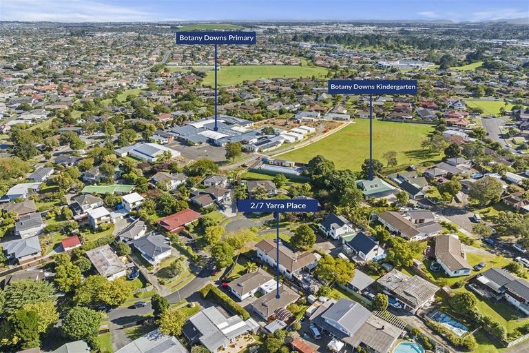 Photo of property in 2/7 Yarra Place, Botany Downs, Auckland, 2010