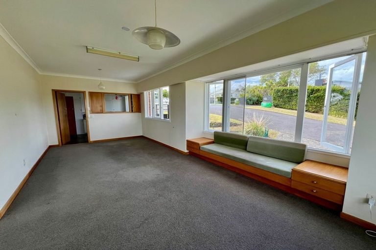 Photo of property in 1/15 Birkley Road, Bayswater, Auckland, 0622
