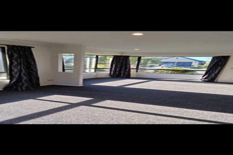 Photo of property in 15 Mahuri Street, Parklands, Christchurch, 8083