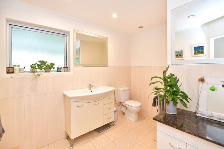 Photo of property in 103 Sunrise Avenue, Murrays Bay, Auckland, 0630