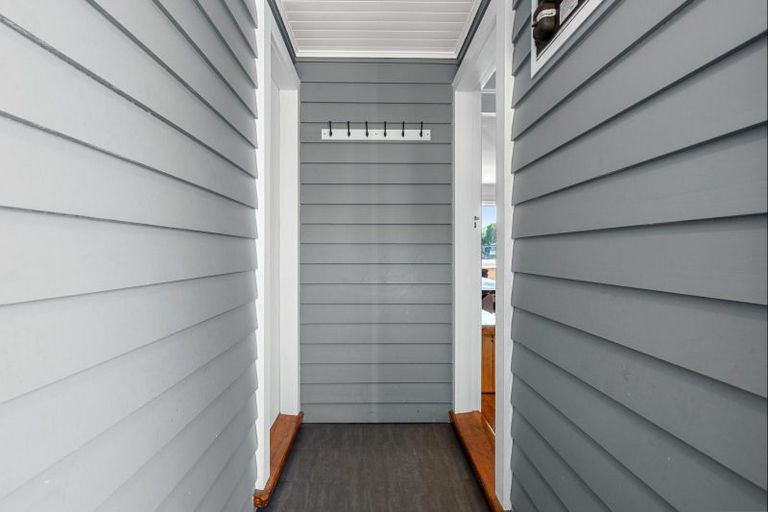 Photo of property in 42 Bateup Road, Richmond, 7020