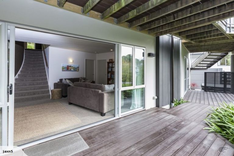 Photo of property in 17 Major Aitken Drive, Huntsbury, Christchurch, 8022