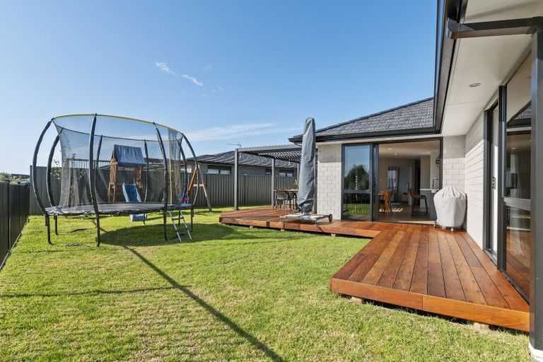 Photo of property in 18 Traverse Lane, Omokoroa, 3114