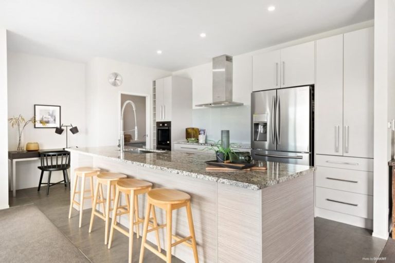 Photo of property in 45 Old Barn Road, Opaheke, Papakura, 2584