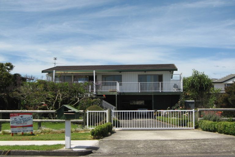 Photo of property in 29 Crispe Road, Clarks Beach, 2122