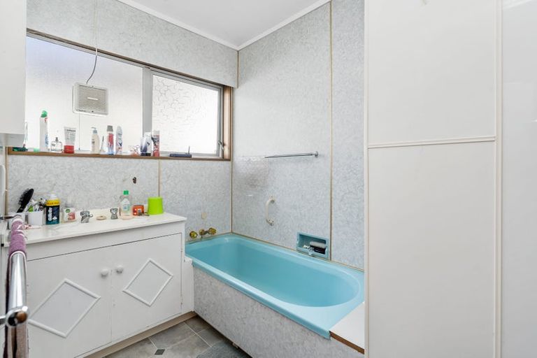 Photo of property in 266-270 Western Hills Drive, Avenues, Whangarei, 0110