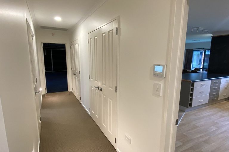 Photo of property in 7 Wroxton Place, Waiuku, 2123