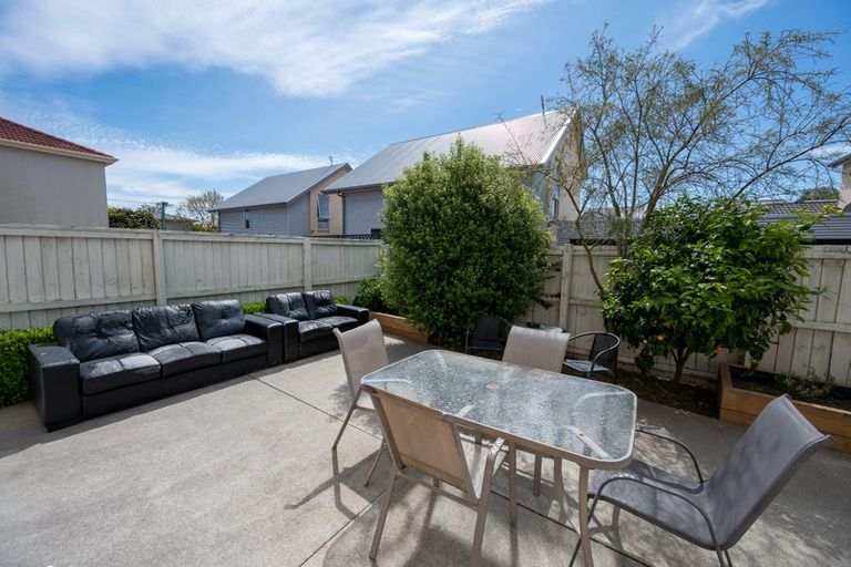Photo of property in 52d Brockworth Place, Riccarton, Christchurch, 8011