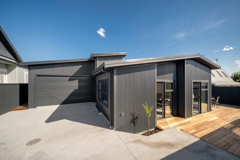 Photo of property in 16b Eltham Road, Blenheim, 7201