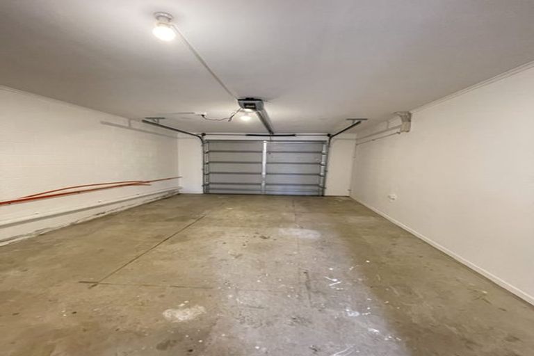 Photo of property in 1/4 Palm Court Drive, Glen Eden, Auckland, 0602