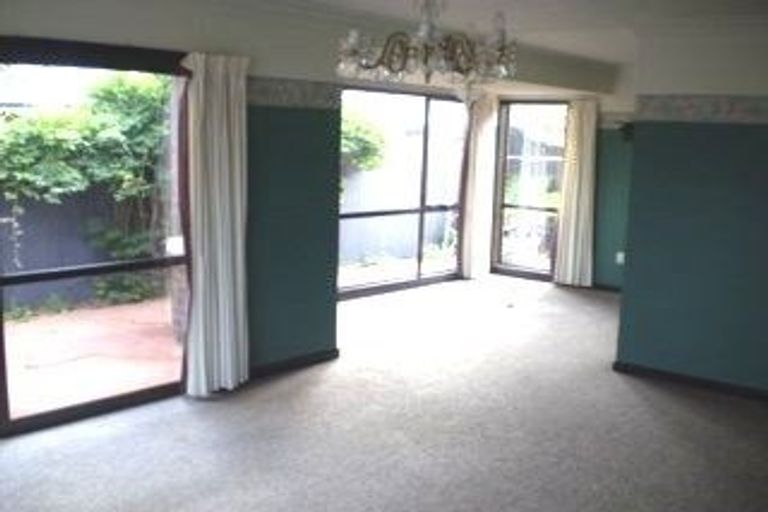 Photo of property in 1/18 Division Street, Riccarton, Christchurch, 8041