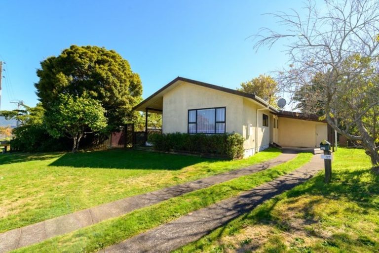 Photo of property in 37 Tennyson Drive, Owhata, Rotorua, 3010