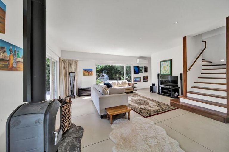 Photo of property in 812 Carrington Road, Hurworth, New Plymouth, 4371