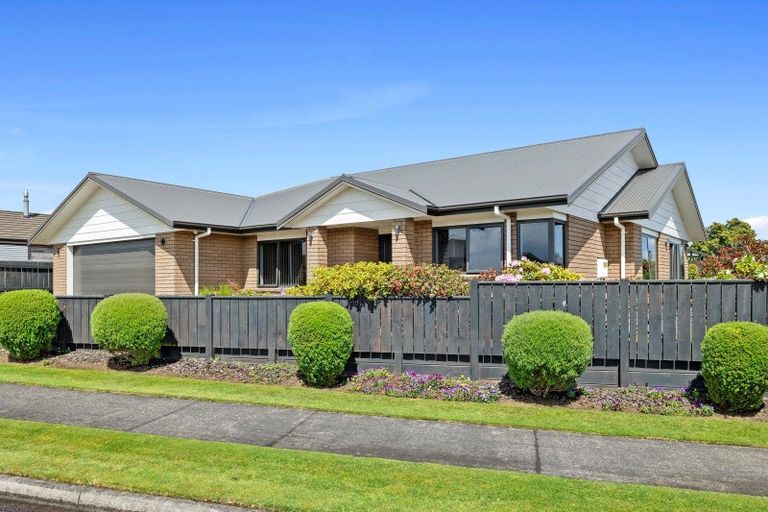 Photo of property in 27 Coby Sydney Drive, Bell Block, New Plymouth, 4312