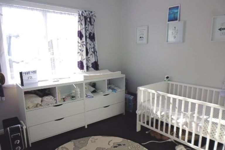 Photo of property in 6b Tararua Street, Paraparaumu, 5032