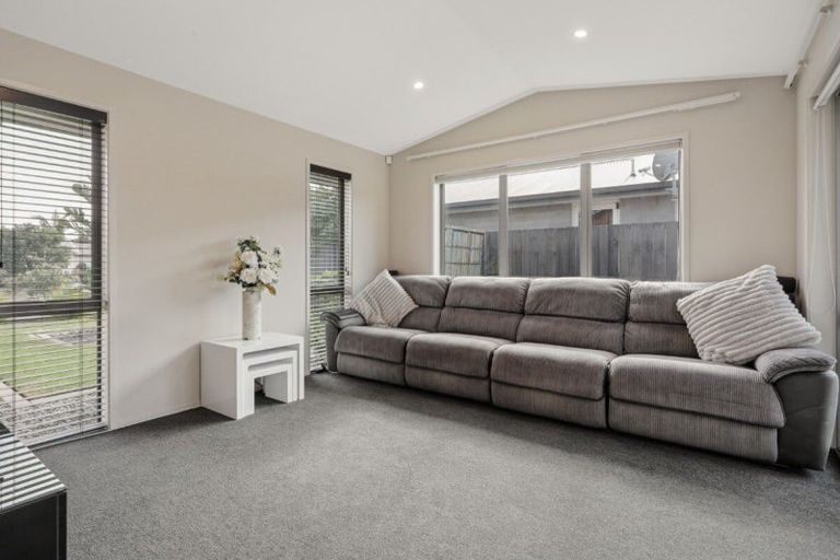 Photo of property in 87 Sandhurst Drive, Papamoa Beach, Papamoa, 3118