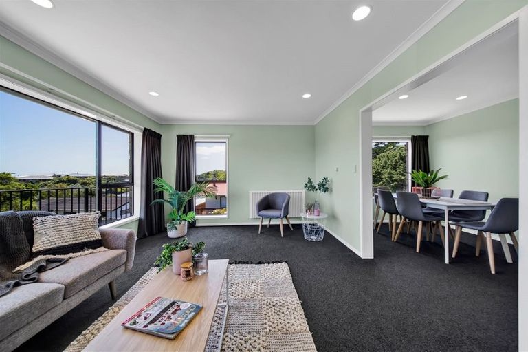 Photo of property in 13 Virginia Place, Whalers Gate, New Plymouth, 4310