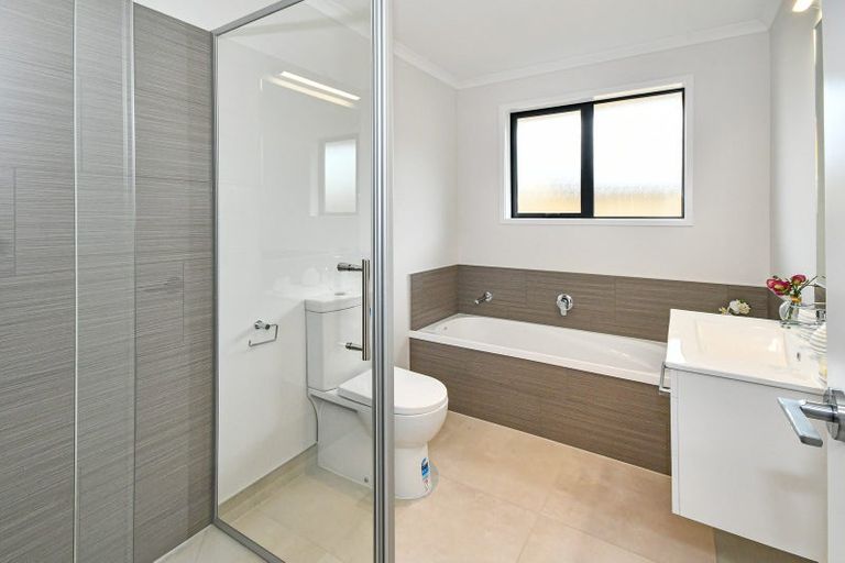 Photo of property in 12 Uatoto Road, Clarks Beach, 2122