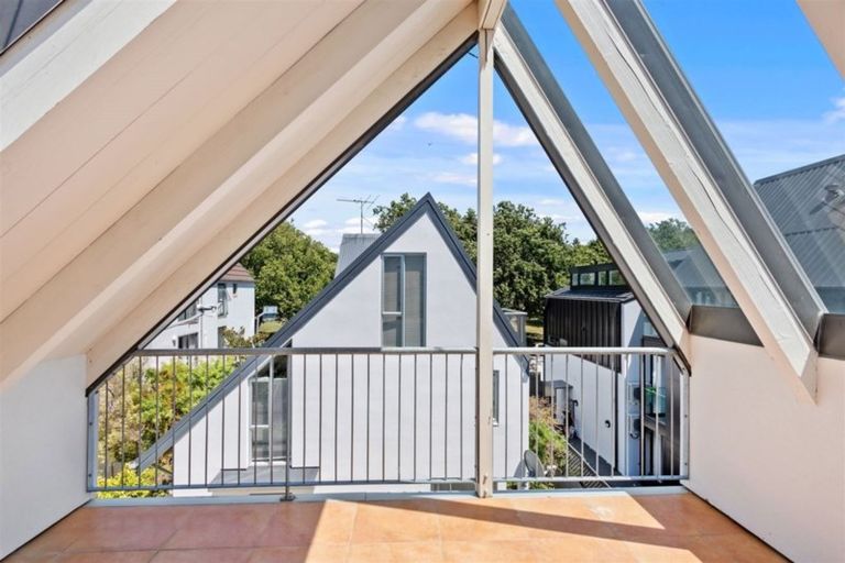 Photo of property in 8/32 Cranmer Square, Christchurch Central, Christchurch, 8013