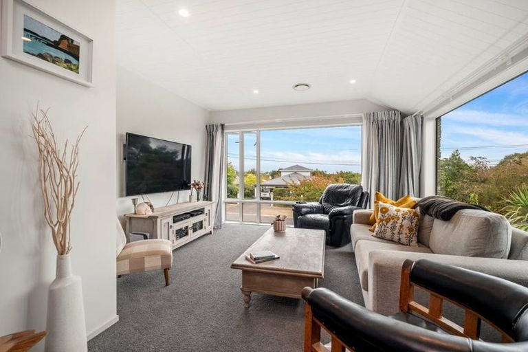 Photo of property in 70 Chesham Avenue, Waipahihi, Taupo, 3330