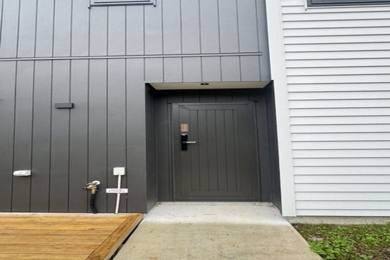 Photo of property in 12a Smiths Avenue, Papakura, 2110