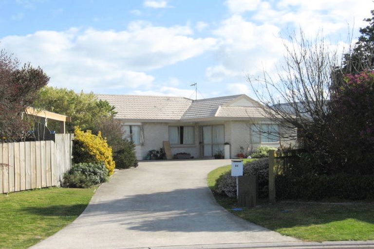 Photo of property in 64 Kane Road, Papamoa Beach, Papamoa, 3118